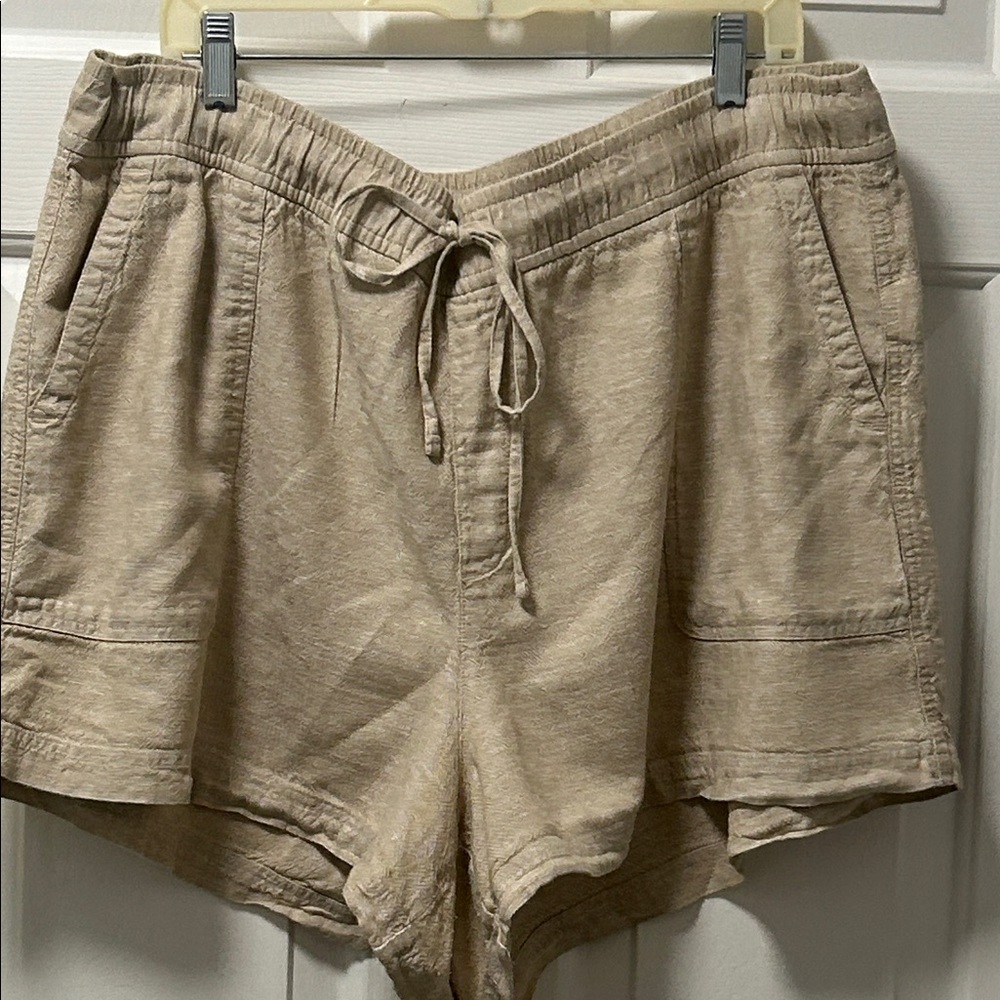 Gap Easy Pull On Line Casual Tan Women's Shorts Size XXL